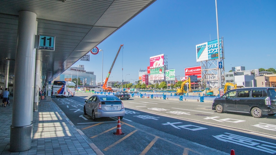 福岡空港国内線（公共交通機関23分）