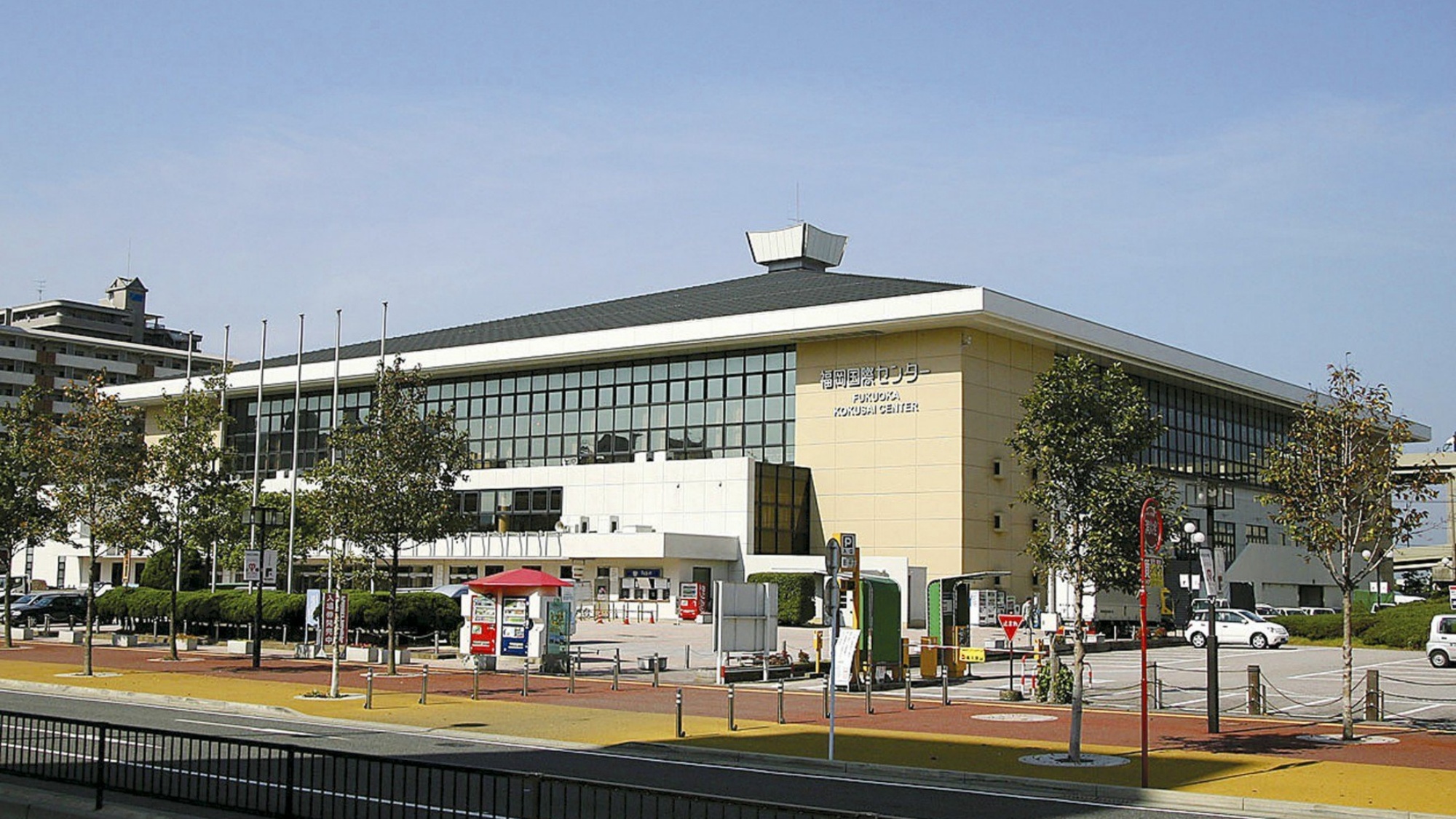 周辺観光/【福岡国際センター】展示会やコンサートなど、多彩な催しが行われるイベントホール