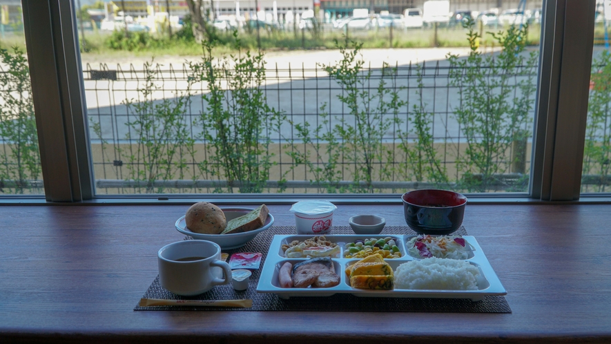 朝食