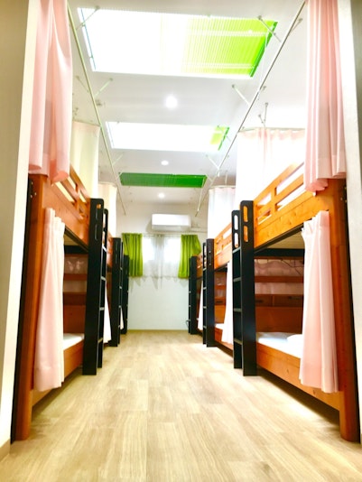 窓はアップライト