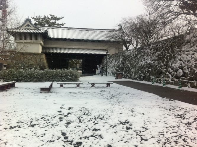 冬の佐賀城本丸歴史館　徒歩20分程度です。