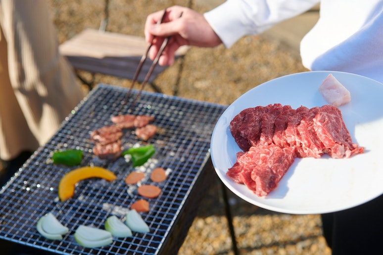 You can enjoy barbecuing in front of the house. We