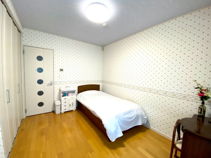 2階 寝室 シングルベッド