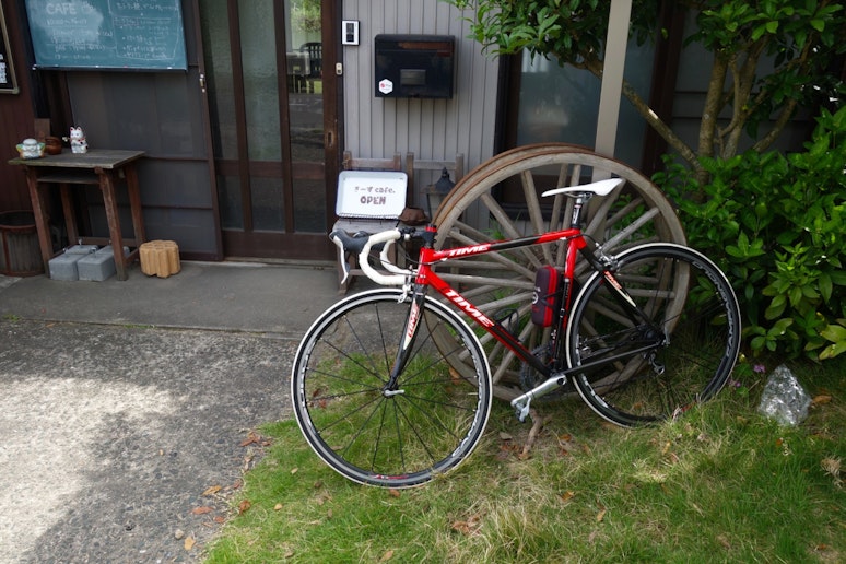 きーずハウス 玄関前 自転車置き場