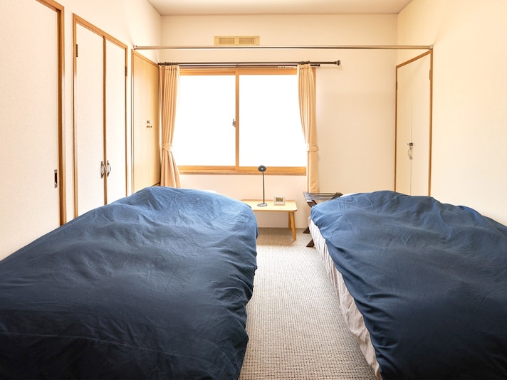 ・【寝室】シンプルで落ち着いた雰囲気の寝室