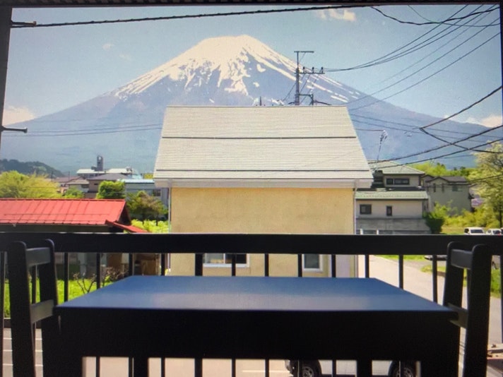 お部屋から富士山を眺めることができます。