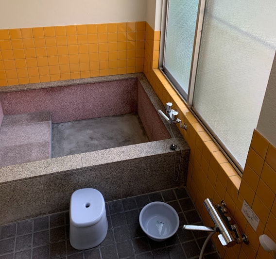 お風呂(ゆったりとした湯舟は、「疲れが取れる」と大人気です。