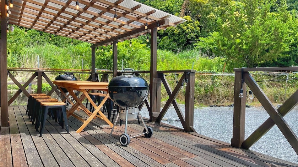 屋根付きBBQデッキ(BBQ機材無料)