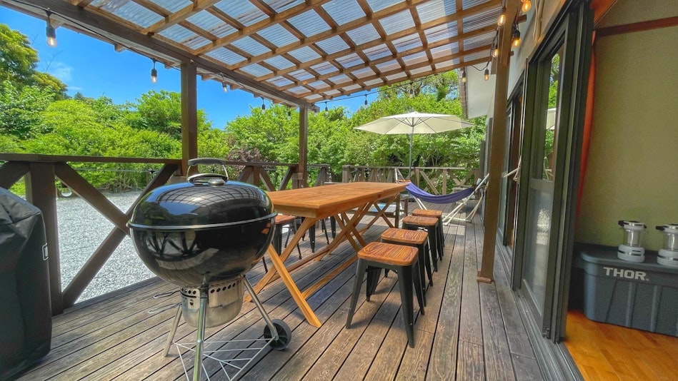 屋根付きBBQデッキ(BBQ機材無料)