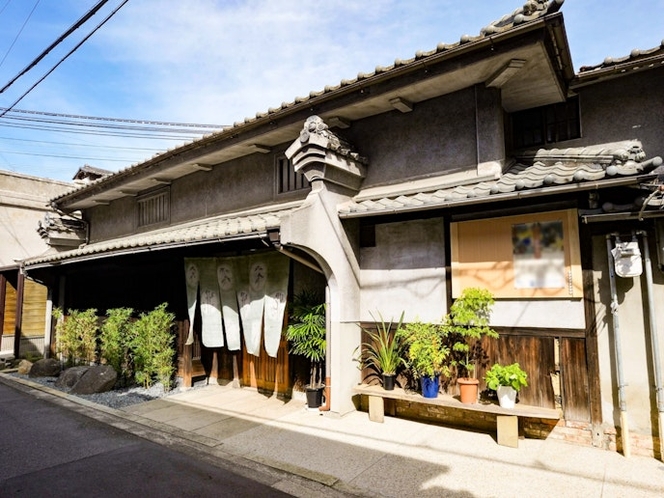 ・【外観】大正2年に建てられた日本邸宅