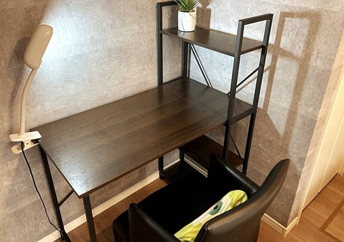 Room A 机と椅子 Desk and Chair  