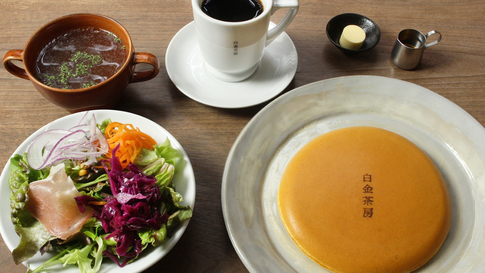 【朝食】博多の人気店「白金茶房」の朝食を堪能！Rakuten STAYだけの選べるパンケーキセット◎