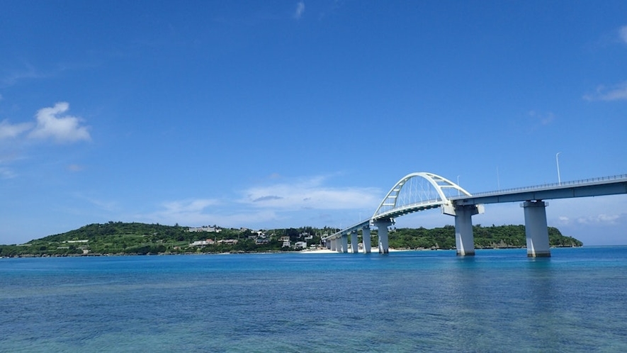 瀬底島・瀬底大橋