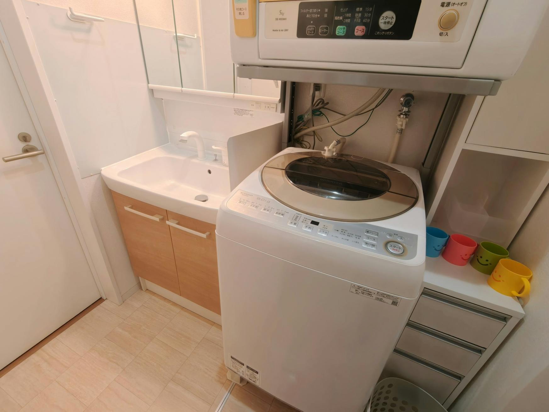 専用の洗濯機と乾燥機