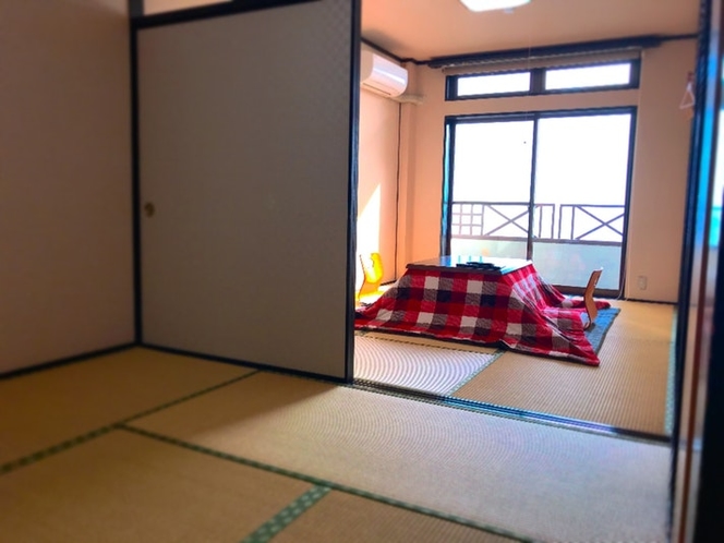 和室小部屋は二間続きの和室となっております。