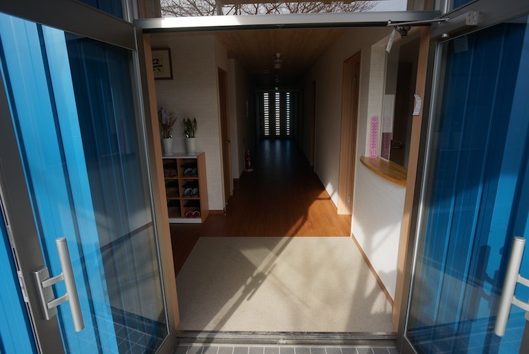 バリアフリーエントランス