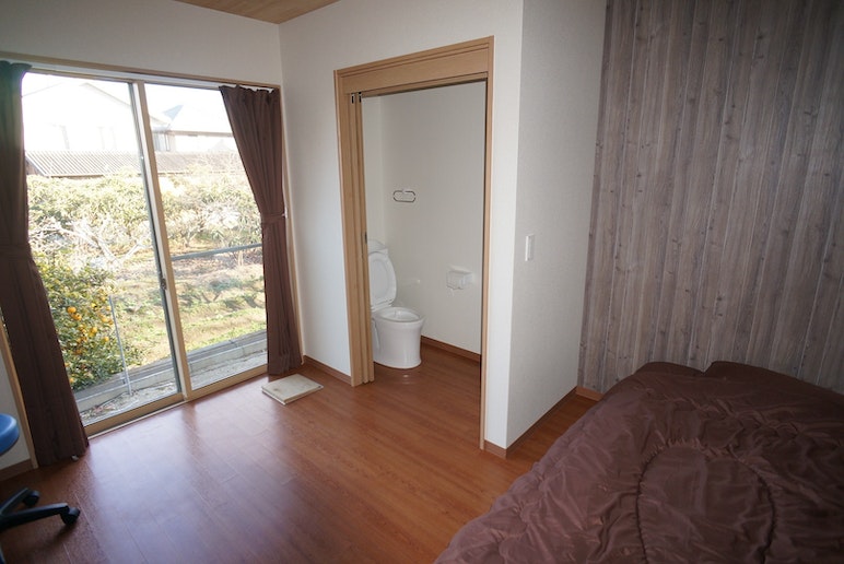 各部屋にトイレ付き