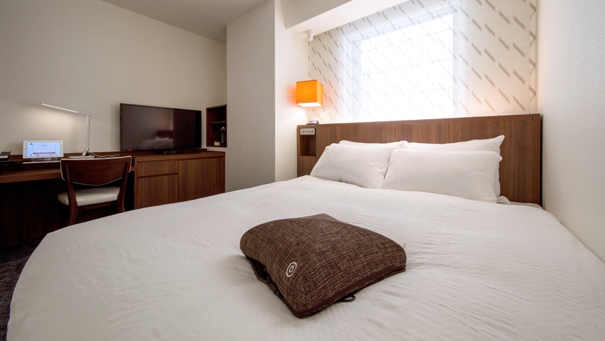 ホテルで過ごされるお時間を大切に考えたお部屋「スーペリアダブル」※部屋によって配置が異なります。