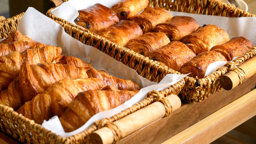 フランス直輸入のパンを複数種類ご用意しております。