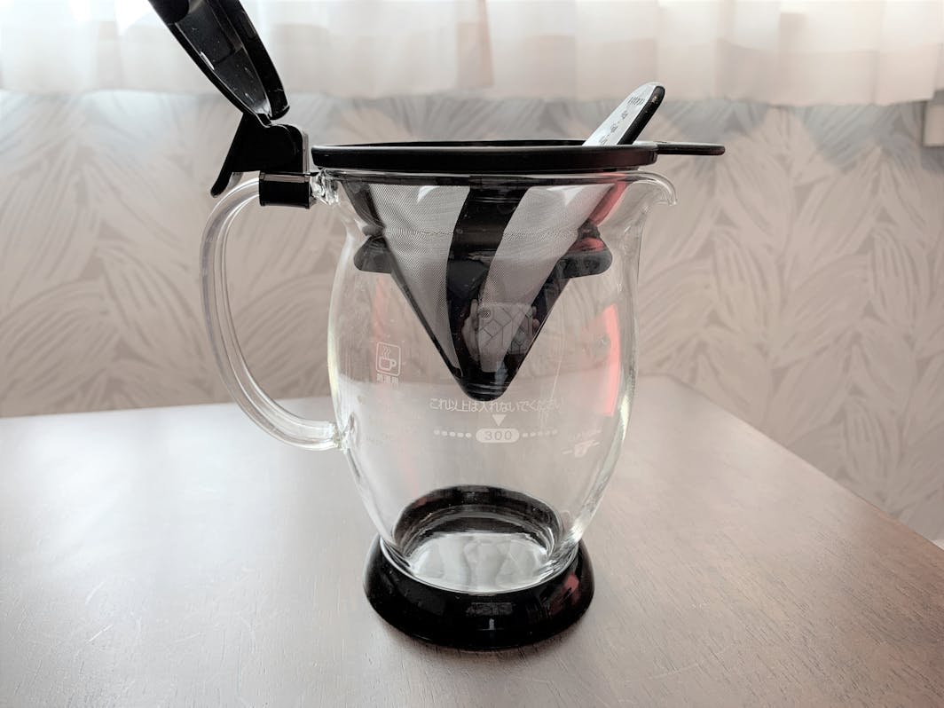 粉末コーヒーをお持ちになれば、二人用フィルターのいらないコーヒードリッパーをお使いいただけます...