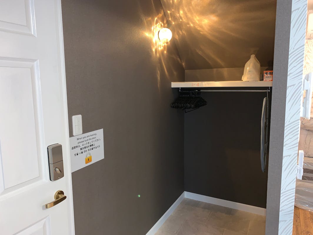 スーツケースを置けるクローゼット。The closet where you can put...
