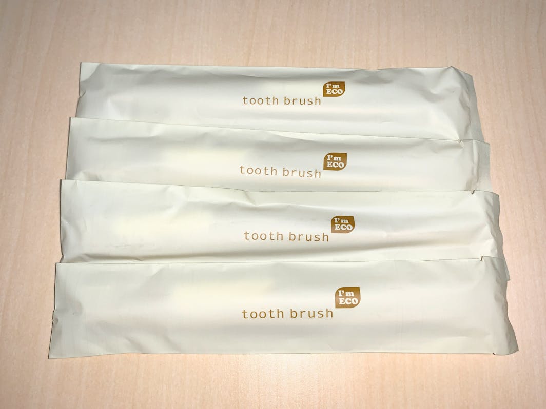 歯ブラシと歯磨き粉のセットを置いております。消耗品はあくまでサービスですので、足りない場合はお...