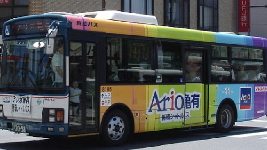 亀有アリオに行ける専用バスです♪