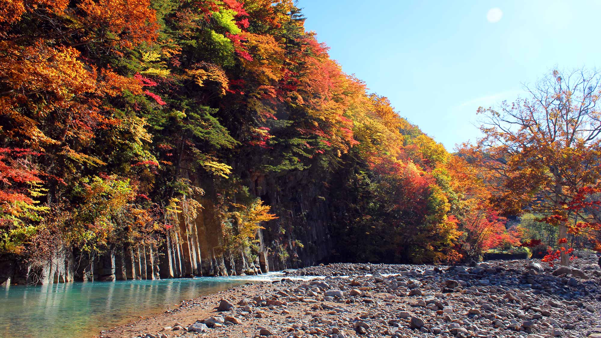 【松川渓谷（秋）】『松川渓谷』は全国的にも有名な紅葉の名所