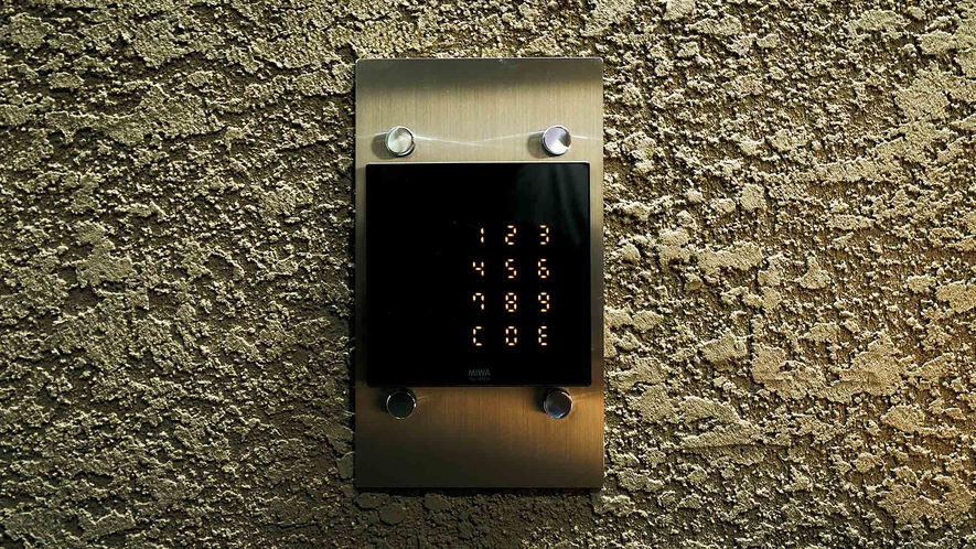 エレベーターホールの開錠もキー番号を使用します