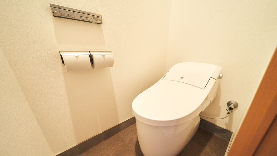 【バス・トイレ別ツインルーム】洗浄機能付きトイレ