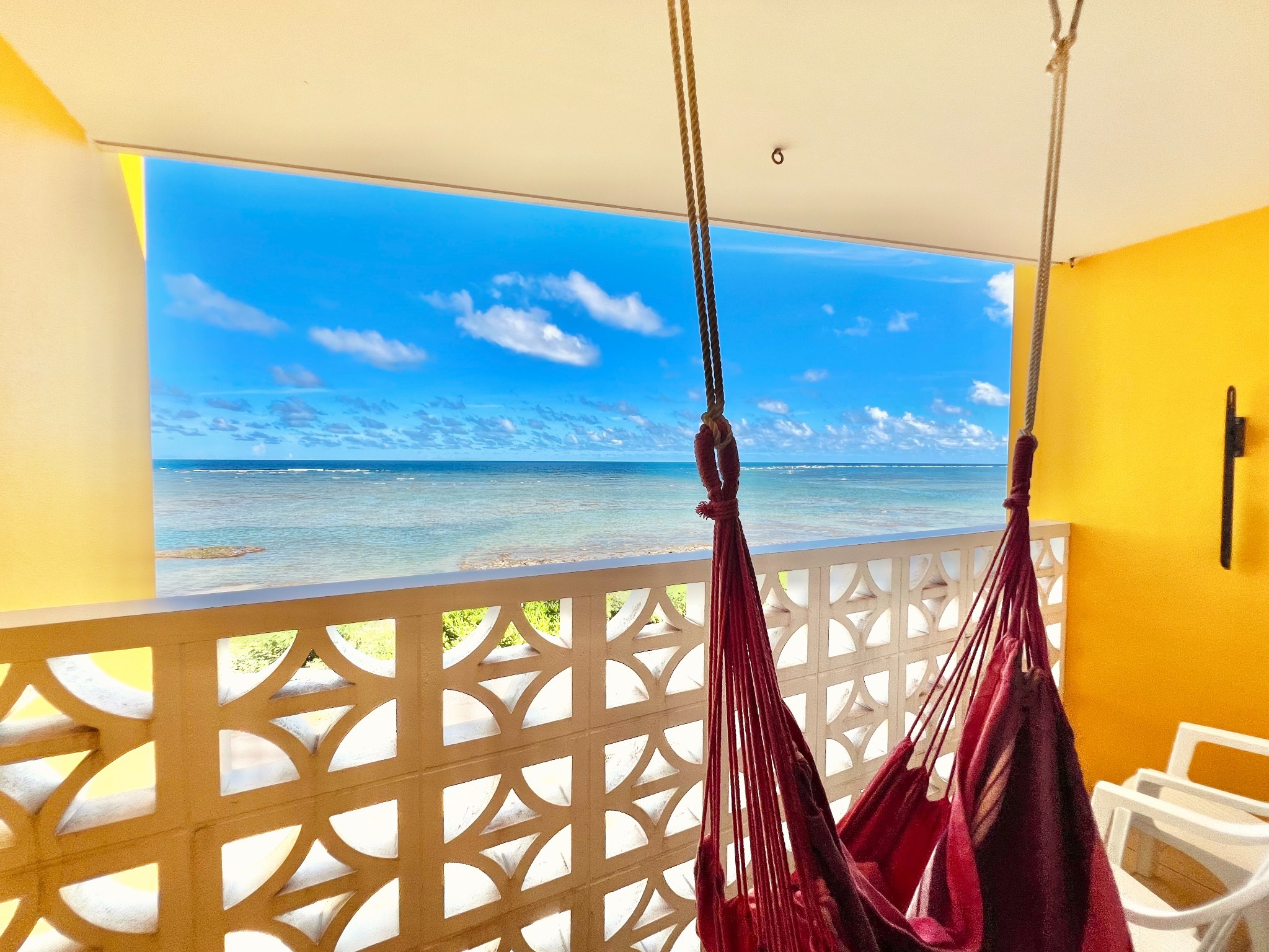 部屋のバルコニー