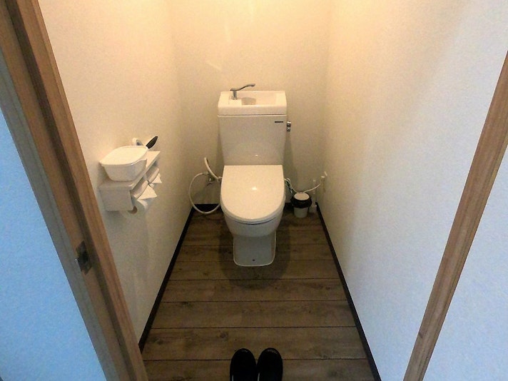 ウォシュレット機能搭載型トイレ