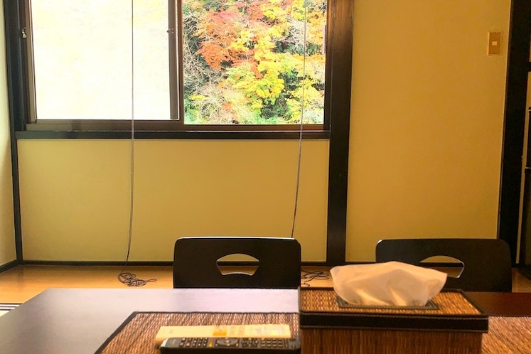 お部屋からの紅葉