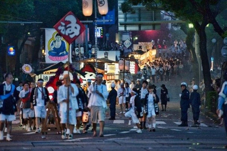 毎年8月15日に行われる精霊流し