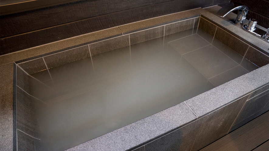 お風呂一例 / 乳白色の人工温泉