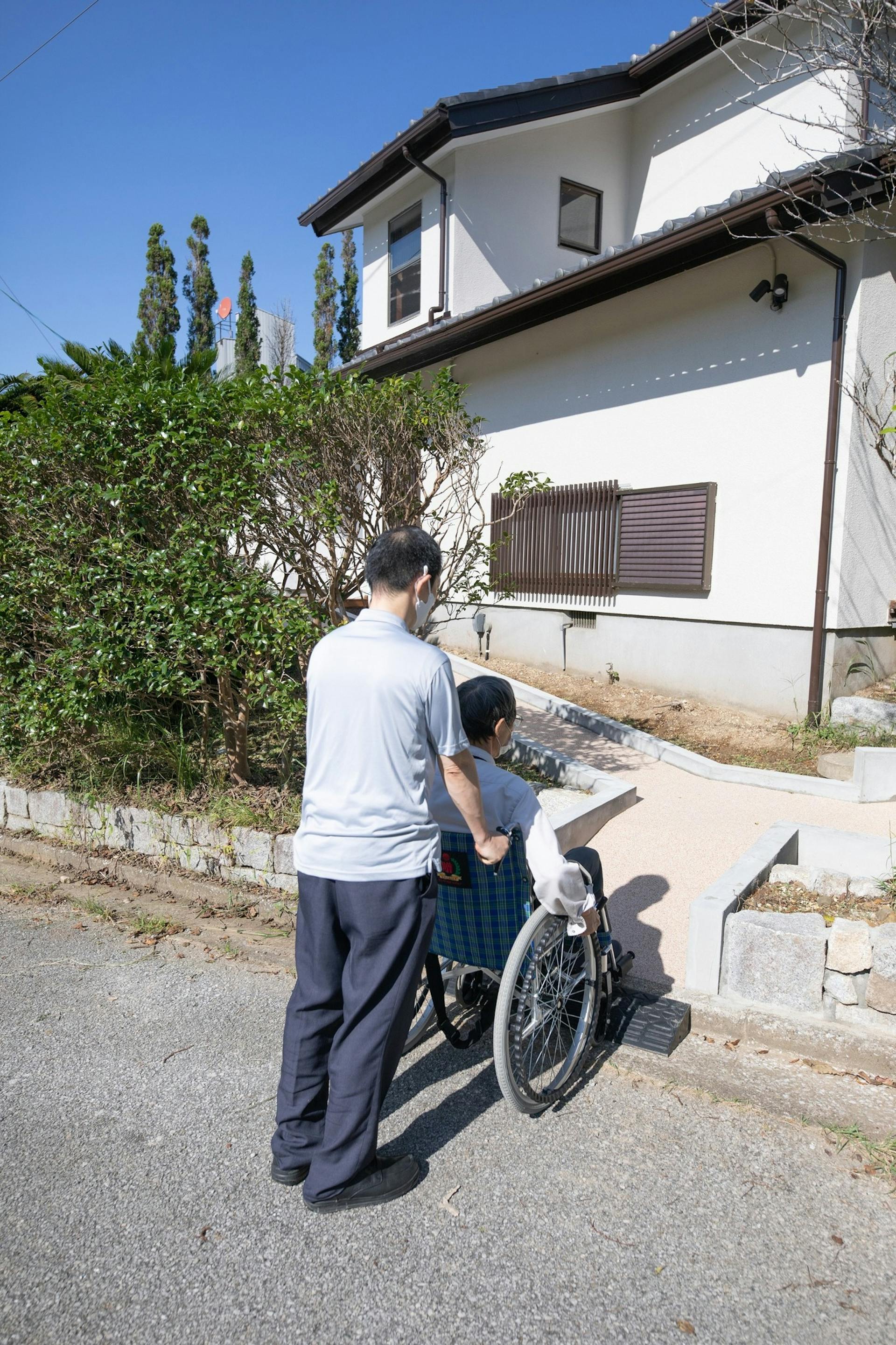 バリアフリー　公道からの入口