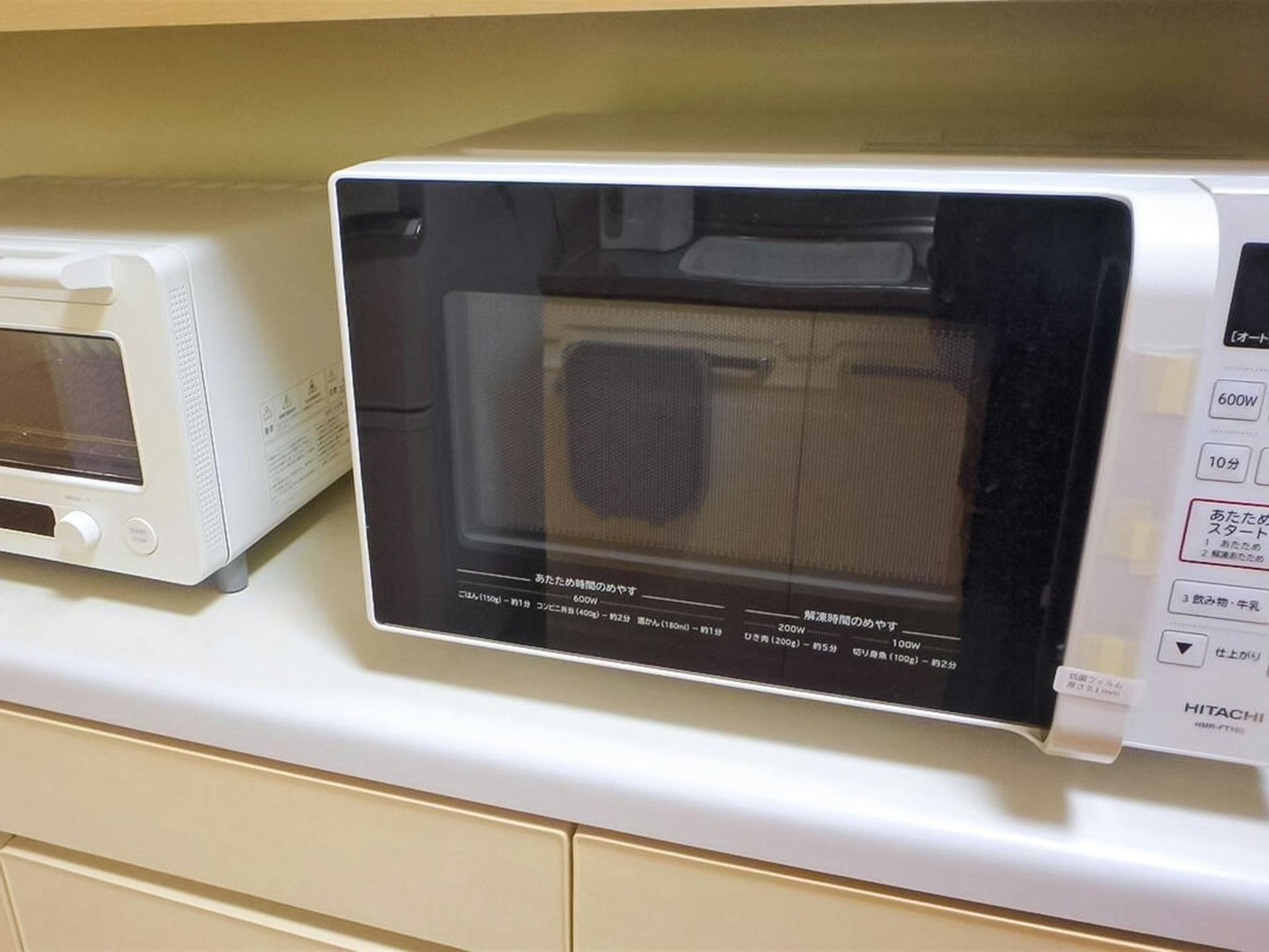 ・電子レンジ、トースターも設置されています