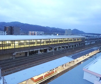 At dusk on the track side