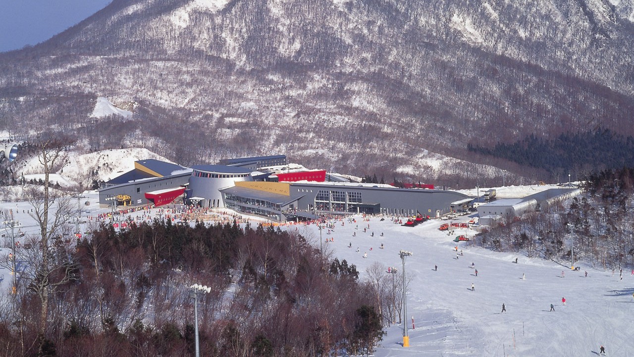 【夏油高原スキー場】日本トップクラスの豪雪と雪質を誇るスキー場