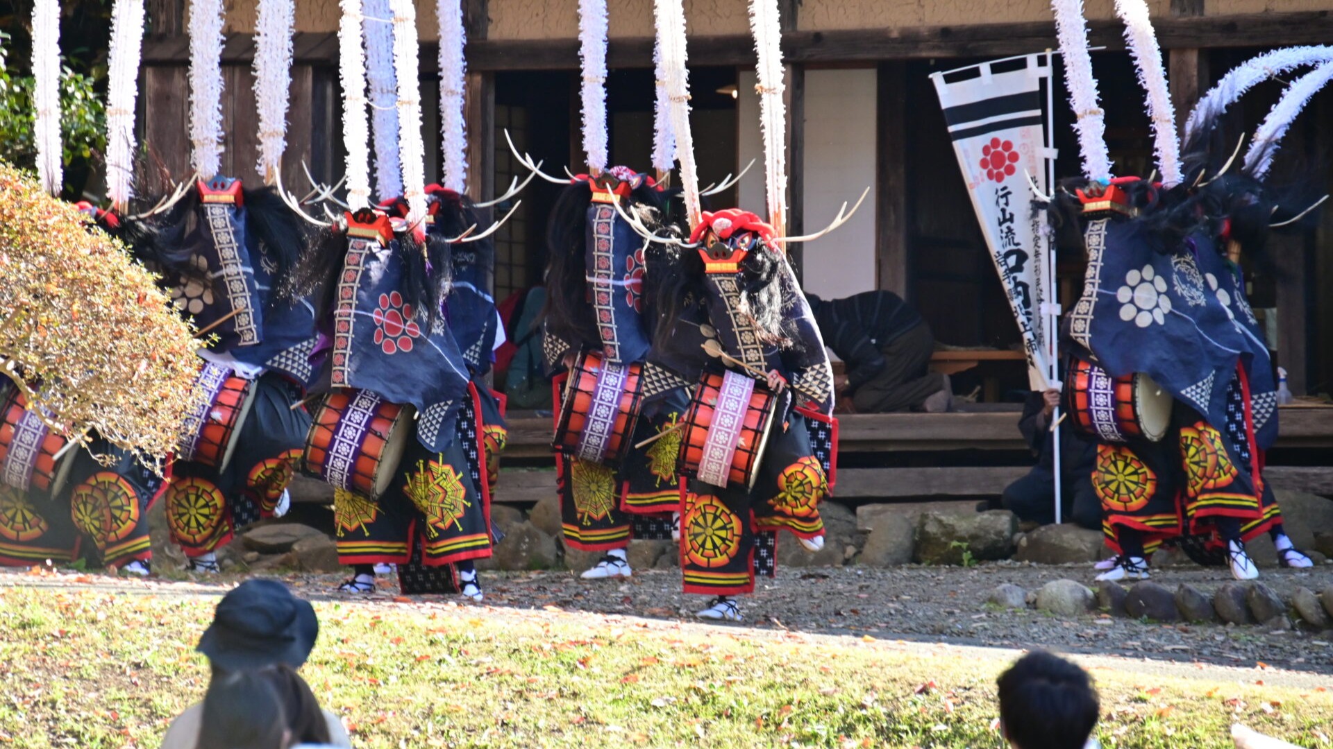 【鹿踊】岩手県を中心に東北各地で脈々と受け継がれてきた郷土芸能
