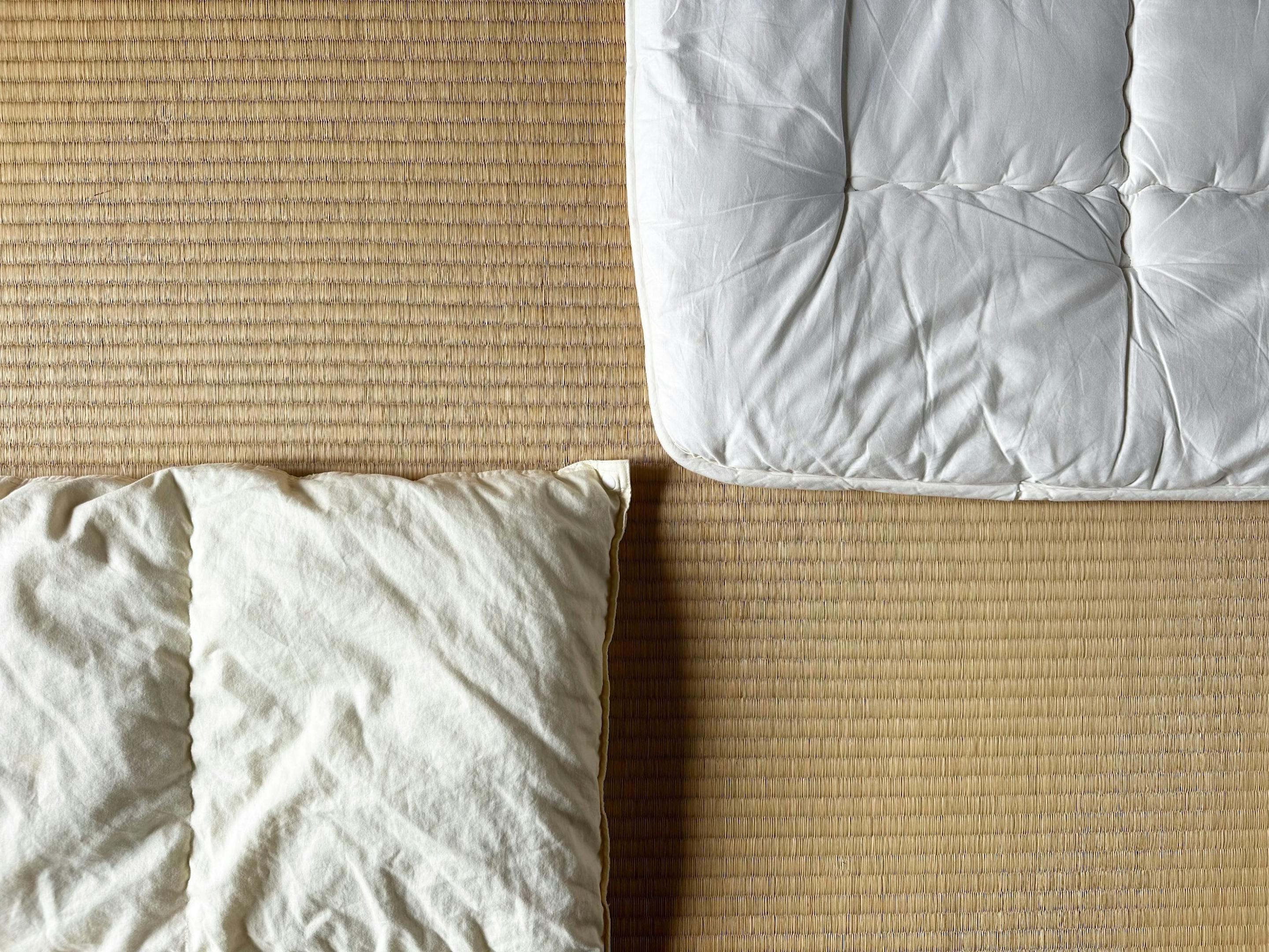 掛け布団 羽毛 ホワイトダウン93％ 側生地 綿100％ 敷き布団 ウール100％ 側生地...