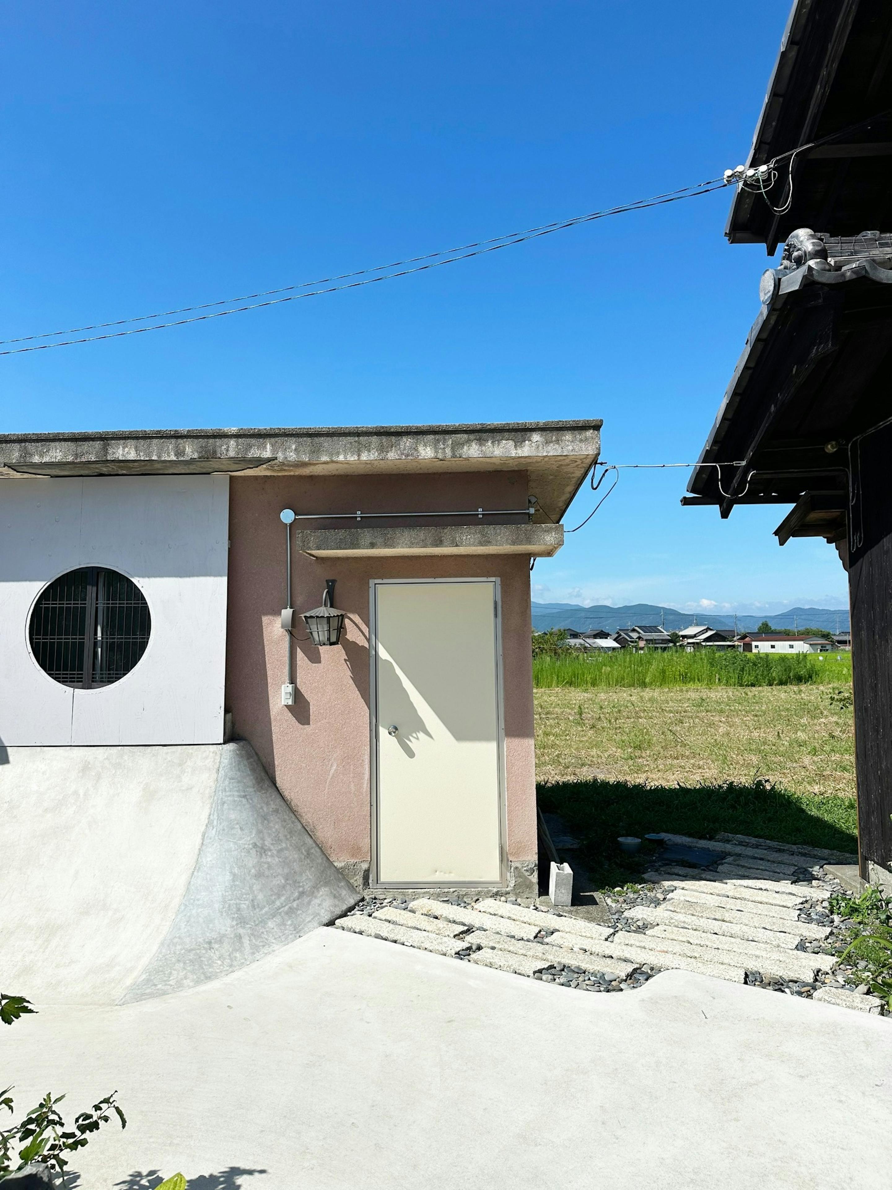 別棟の古いお風呂を改装しました。こちらはゲスト専用となります。