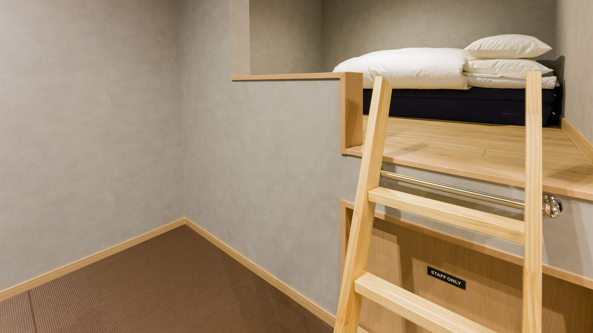 <ペット同泊不可>ロフトにはダブルサイズのマットレスをご用意しています