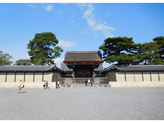 京都御所 徒歩20分