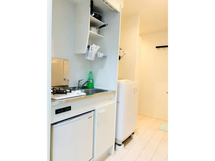 Kitchen and fridge/厨房和冰箱