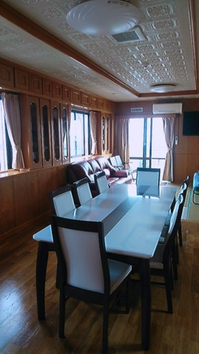 食卓テ-ブルです。