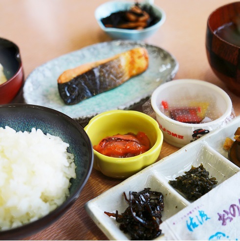 [Breakfast] Start your day in the morning! Japanese food image