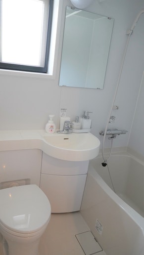 寝室1併設のユニットバス