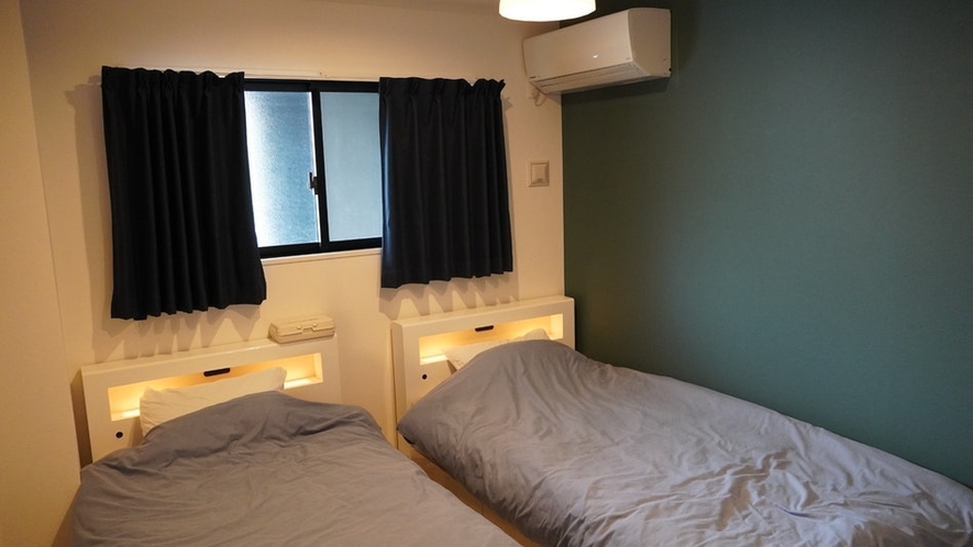 寝室2 シングルベッド2台
