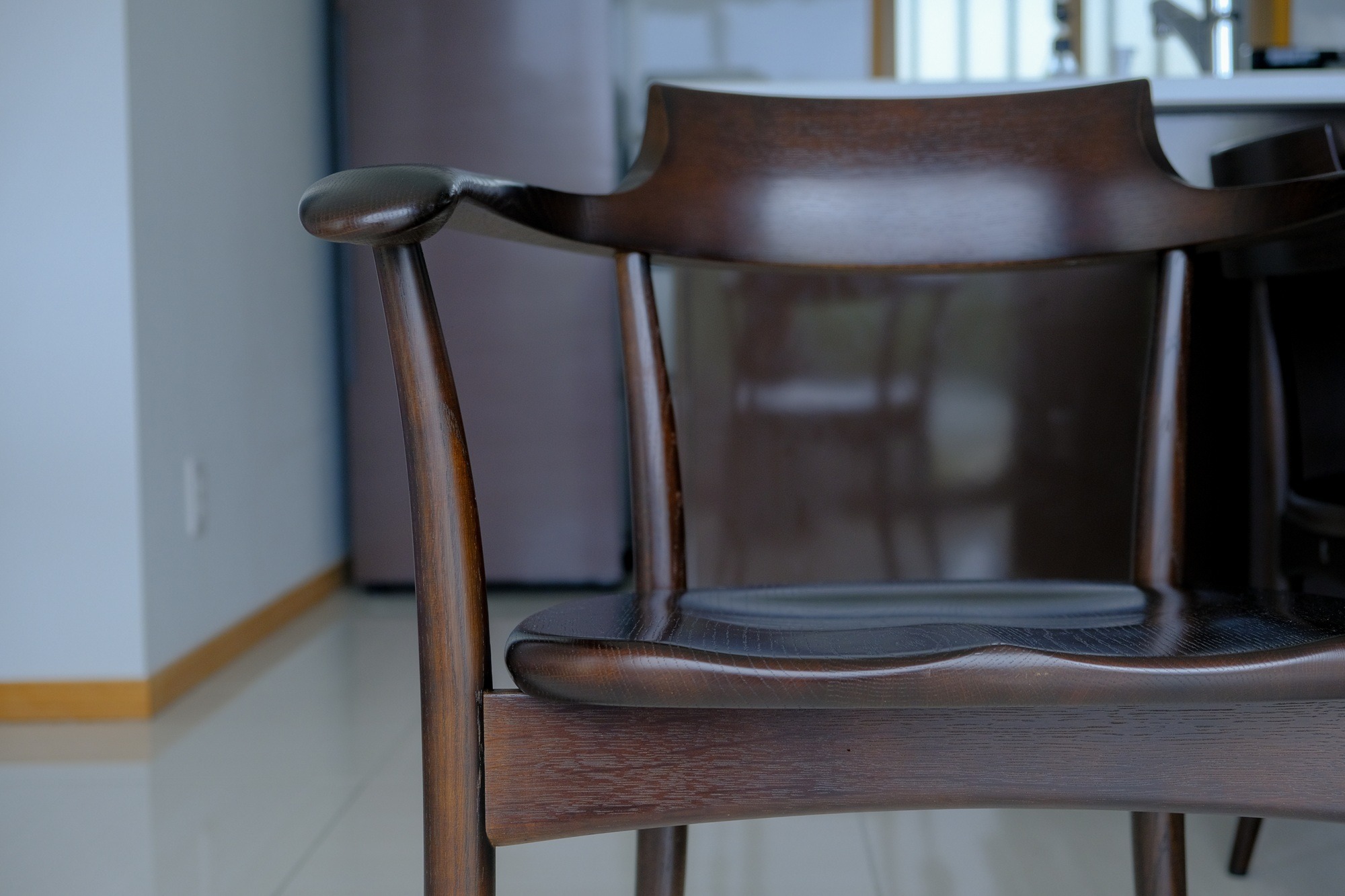 家具｜ベッド・ダイニングテーブル＆チェア・リビングソファーなど、日本を代表する家具産地「飛騨」...